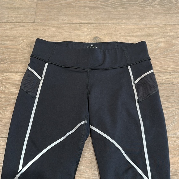 ATHLETA Black Reflective Stride Active Workout Gym Running Leggings Size Medium - Picture 4 of 13
